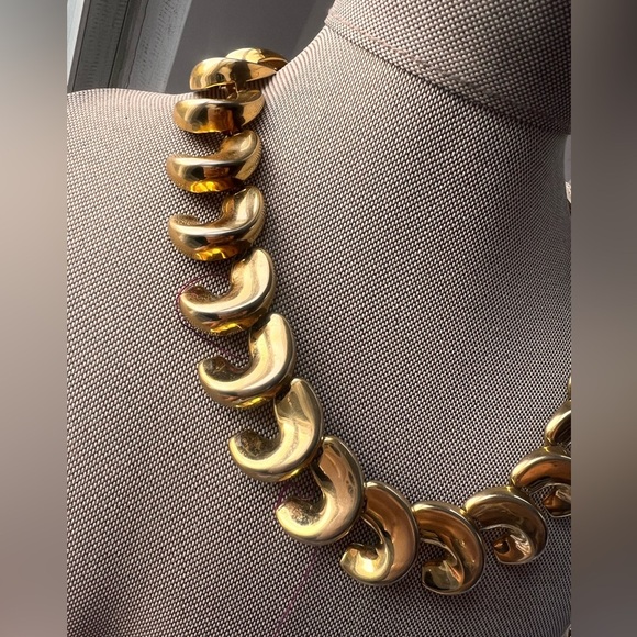 Anne Klein Vintage Brushed Gold-Tone Chunky Swirl Statement Necklace Y2K Vintage - Picture 7 of 8